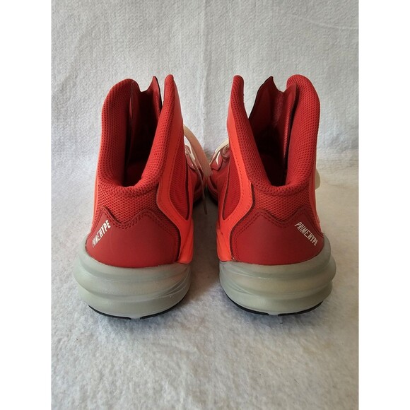 Athletic_Shoes
